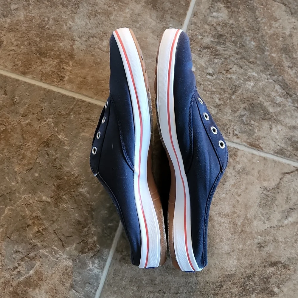 Keds - Picture 3 of 5